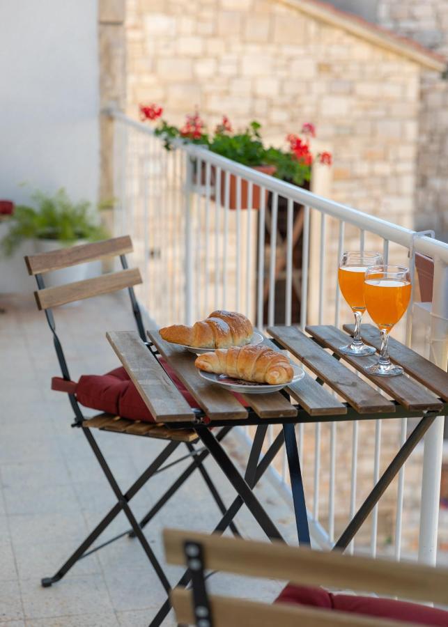 Apartment Nona - Center, 150 Meters From The Beach Supetar Extérieur photo